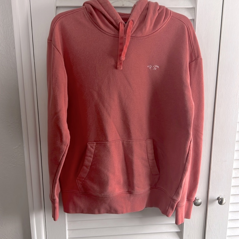 Men’s Hollister Salmon Colored Hooded Sweatshirt Small